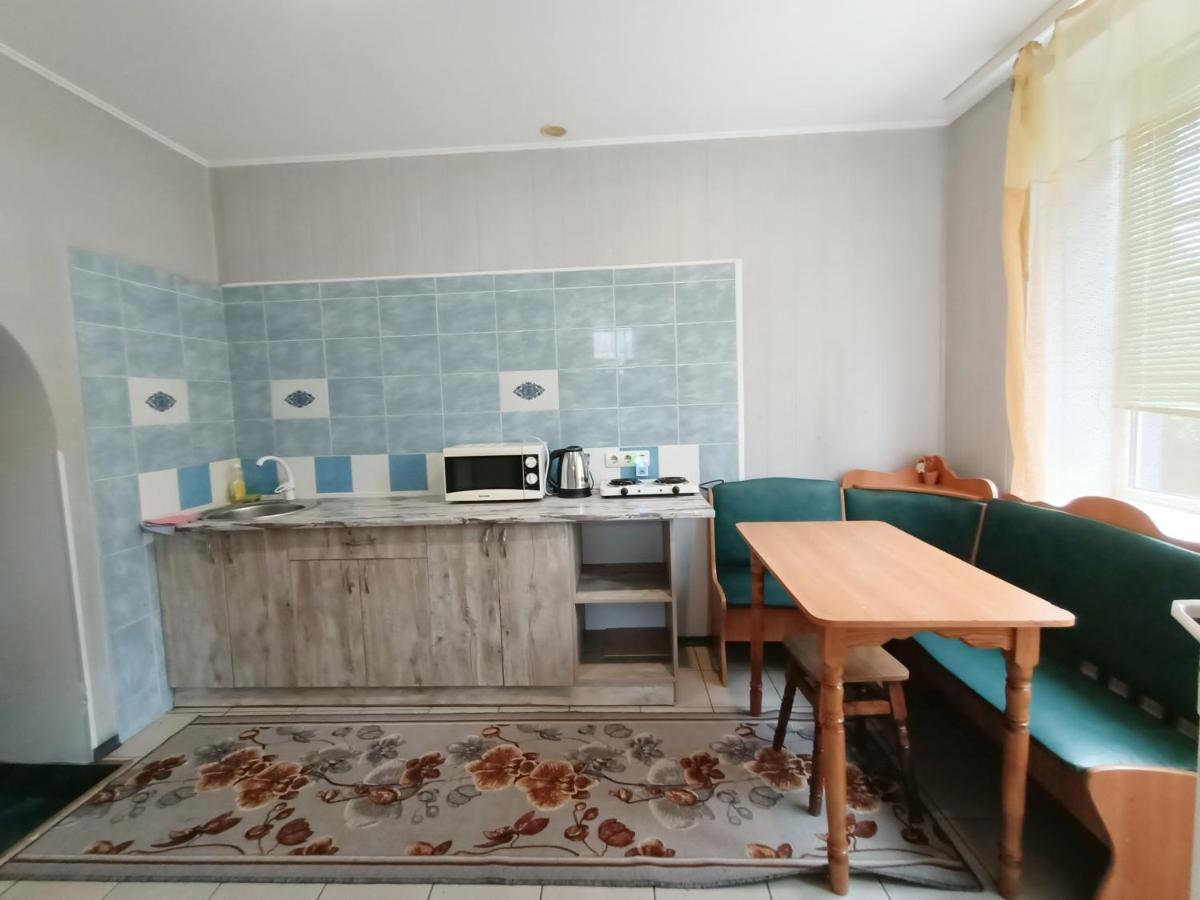 Яновского 1К Средняя Kropyvnytskyi Exterior photo